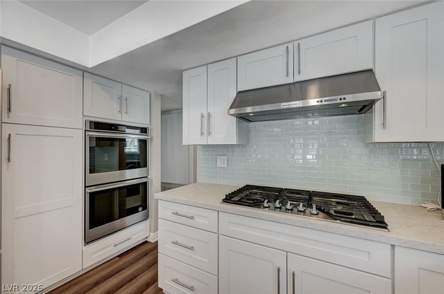 8708 Captains Place, Las Vegas, NV 89117