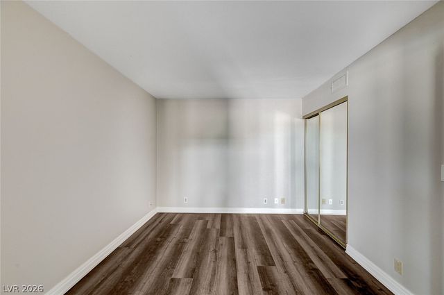 8708 Captains Place, Las Vegas, NV 89117