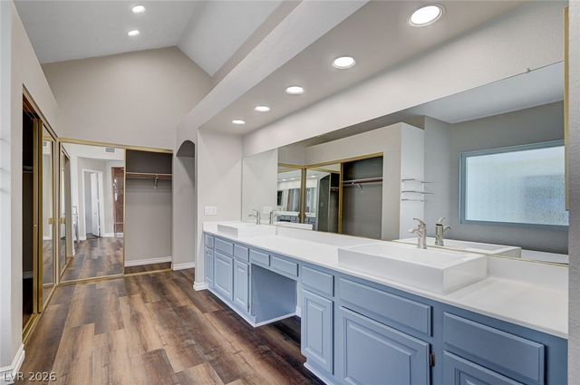 8708 Captains Place, Las Vegas, NV 89117