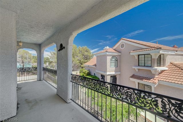 8708 Captains Place, Las Vegas, NV 89117