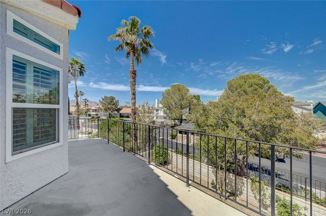 8708 Captains Place, Las Vegas, NV 89117