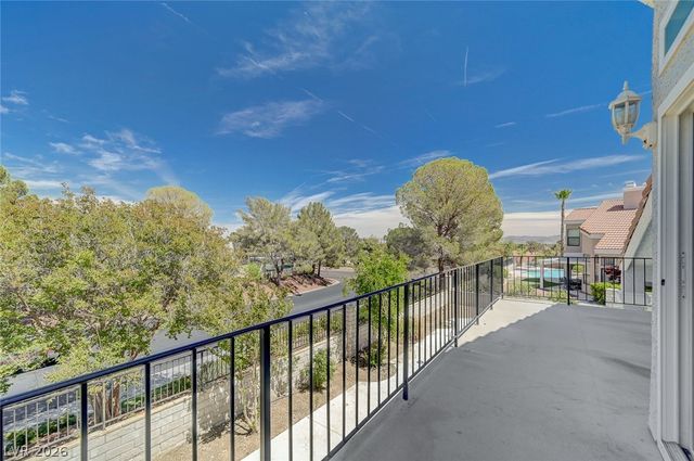 8708 Captains Place, Las Vegas, NV 89117
