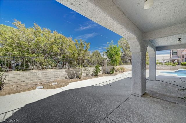 8708 Captains Place, Las Vegas, NV 89117