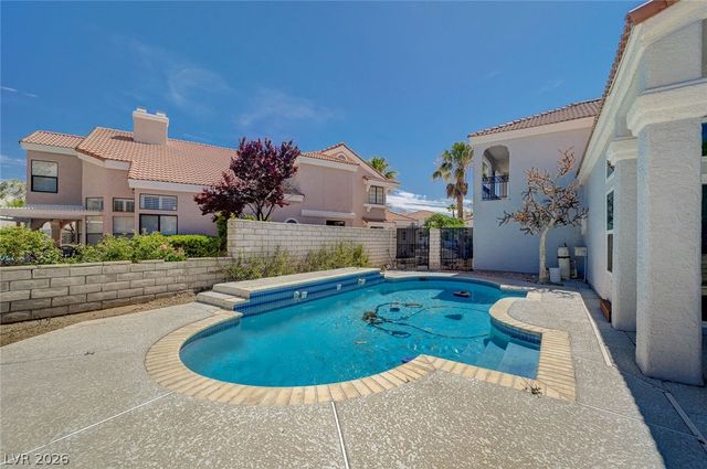 8708 Captains Place, Las Vegas, NV 89117
