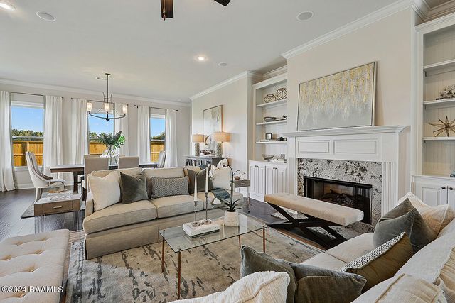 107 Canehaven Boulevard, Youngsville, LA 70592