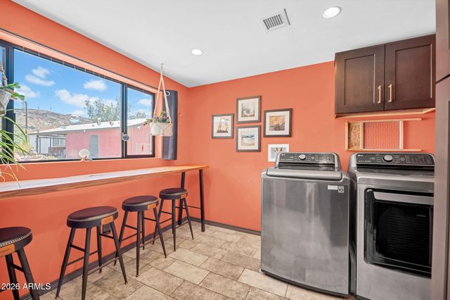 2621 E SOUTH MOUNTAIN Avenue, Phoenix, AZ 85042