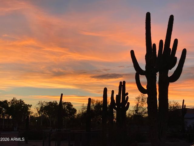 2621 E SOUTH MOUNTAIN Avenue, Phoenix, AZ 85042