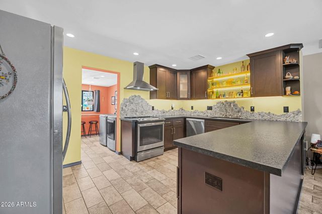 2621 E SOUTH MOUNTAIN Avenue, Phoenix, AZ 85042