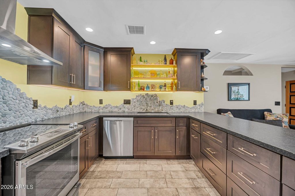 2621 E SOUTH MOUNTAIN Avenue, Phoenix, AZ 85042 — photo 5