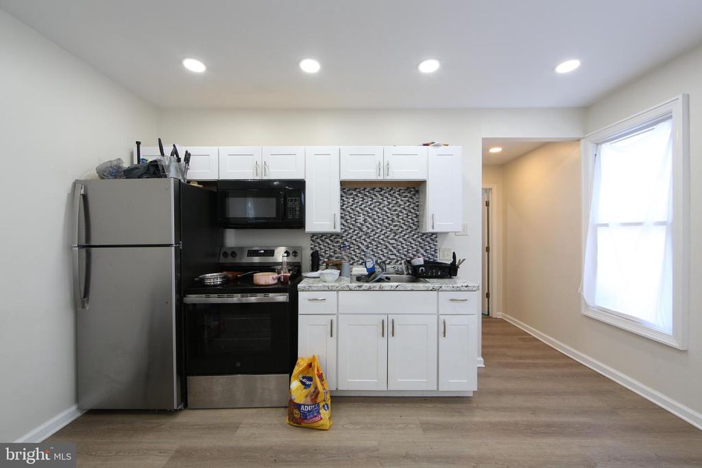 2318 E HIGH ST, POTTSTOWN, PA 19464 — photo 4