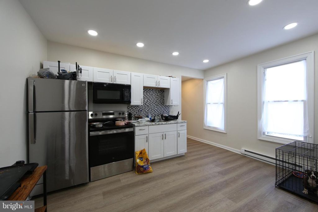 2318 E HIGH ST, POTTSTOWN, PA 19464 — photo 5