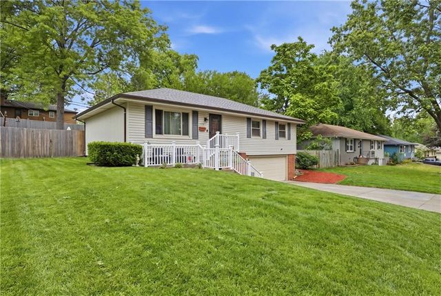 16704 Ellisonway Way, Independence, MO 64055