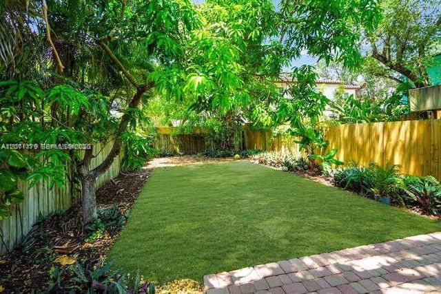 2869 W Trade Avenue, Miami, FL 33133