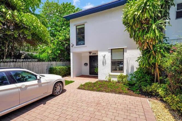 2869 W Trade Avenue, Miami, FL 33133