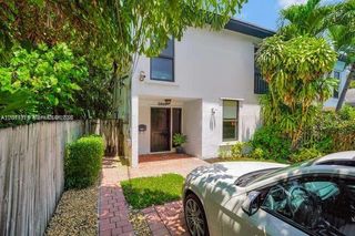 2869 W Trade Avenue, Miami, FL 33133