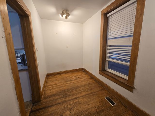 1736 W Beach Avenue 1, Chicago, IL 60622