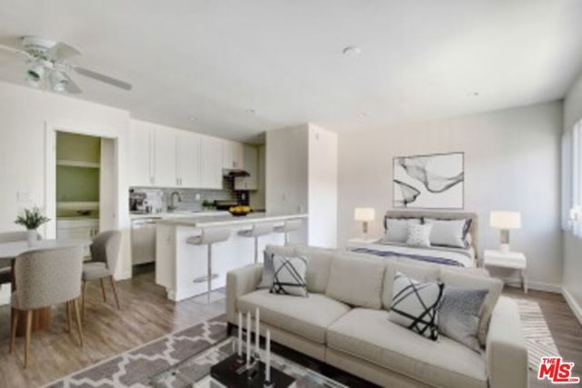 14849 Vanowen Street, Van Nuys (los Angeles), CA 91405