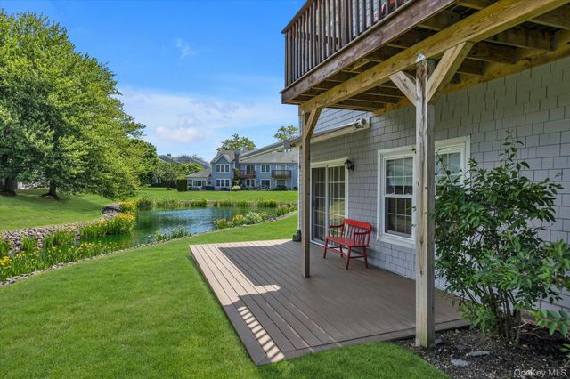 35 Lakebridge Drive S, Kings Park, NY 11754