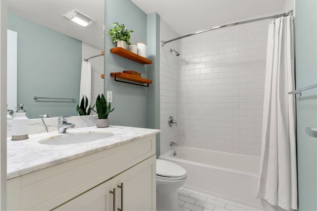70 Lincoln St L219, Boston, MA 02111