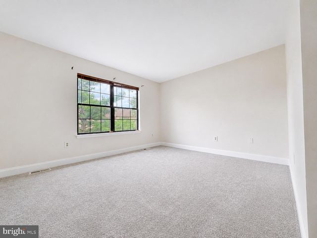 11 WOSNIAK CT, Lawrenceville, NJ 08648