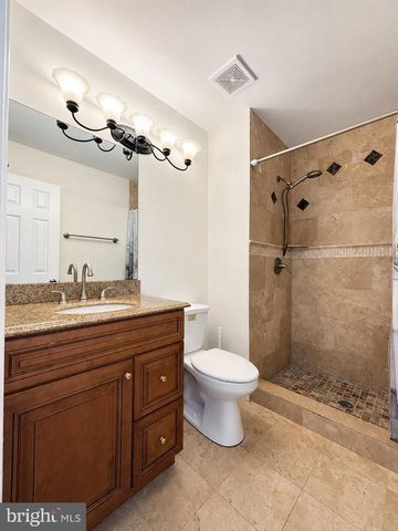 11 WOSNIAK CT, Lawrenceville, NJ 08648