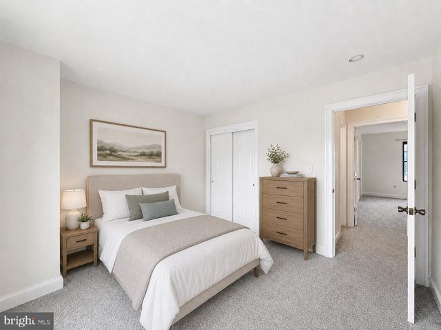 11 WOSNIAK CT, Lawrenceville, NJ 08648