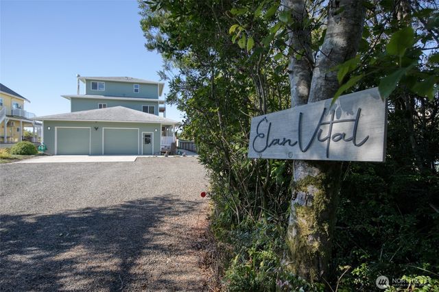 27 Ocean Lane, Copalis Beach, WA 98535