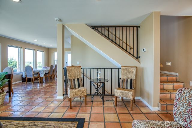 27 Ocean Lane, Copalis Beach, WA 98535