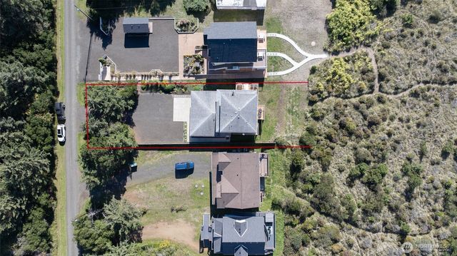 27 Ocean Lane, Copalis Beach, WA 98535