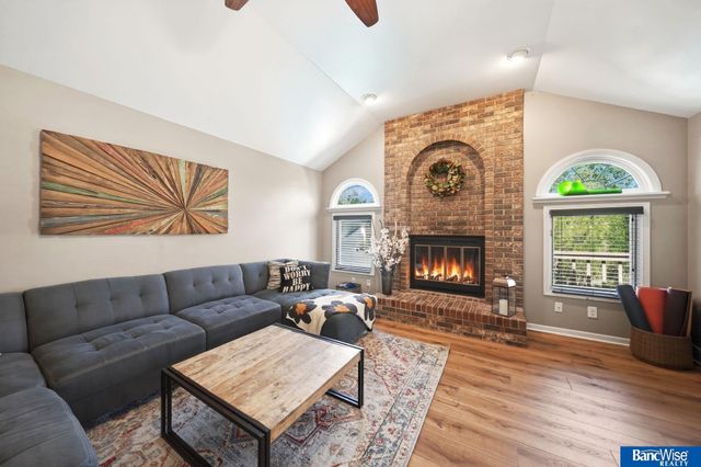 7232 Twin Oaks Road, Lincoln, NE 68516