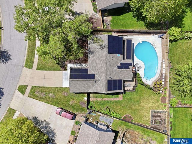 7232 Twin Oaks Road, Lincoln, NE 68516