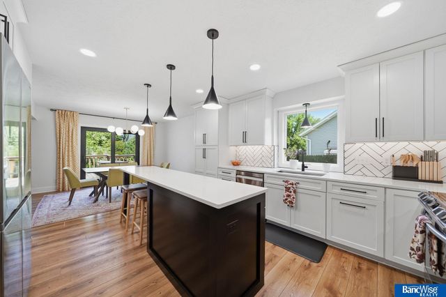 7232 Twin Oaks Road, Lincoln, NE 68516