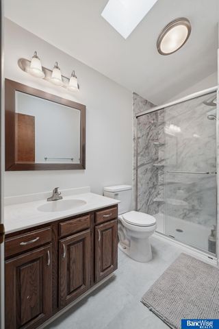 7232 Twin Oaks Road, Lincoln, NE 68516