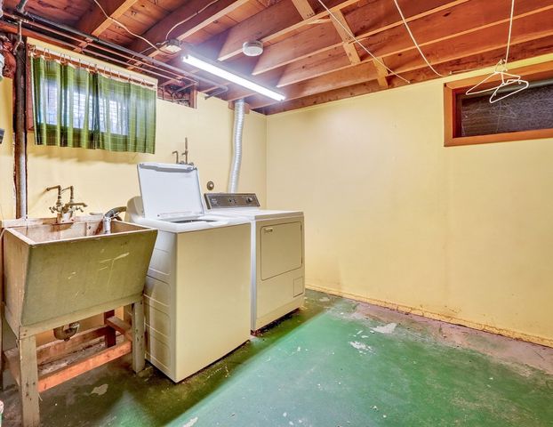 14 Centre Lane, Boston, MA 02132