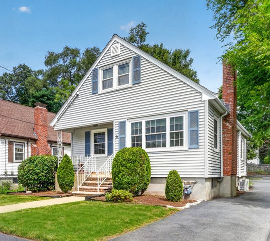 14 Centre Lane, Boston, MA 02132