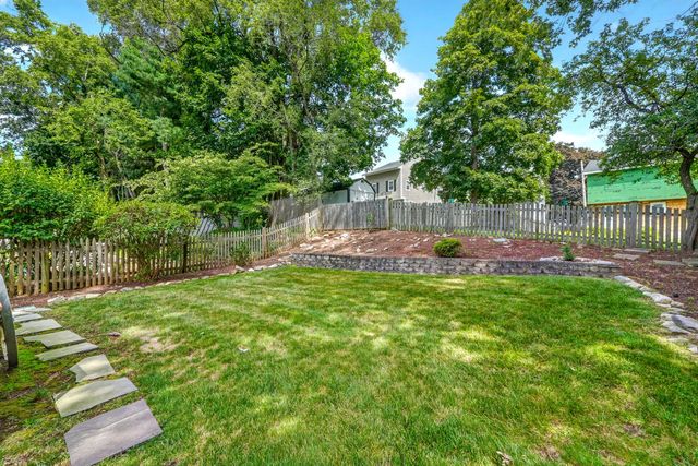 14 Centre Lane, Boston, MA 02132