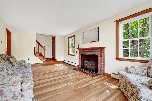 14 Centre Lane, Boston, MA 02132