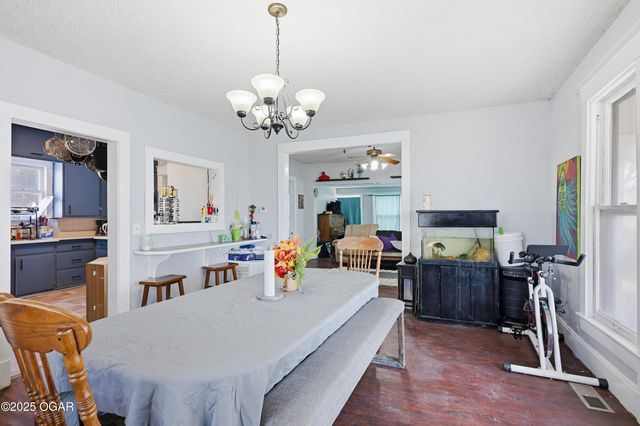 528 N Sergeant Avenue, Joplin, MO 64801