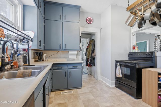 528 N Sergeant Avenue, Joplin, MO 64801