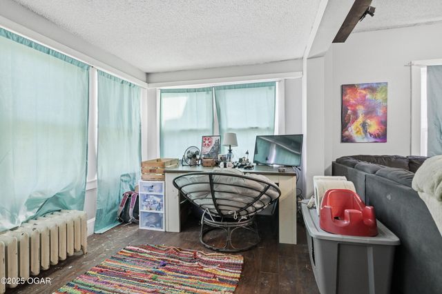 528 N Sergeant Avenue, Joplin, MO 64801