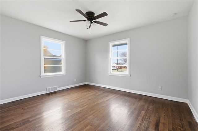 4115 E Linwood Boulevard, Kansas City, MO 64128