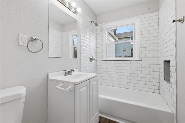 4115 E Linwood Boulevard, Kansas City, MO 64128