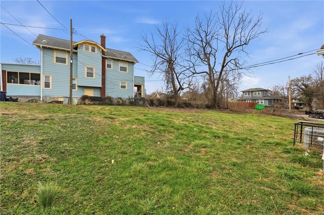 4115 E Linwood Boulevard, Kansas City, MO 64128