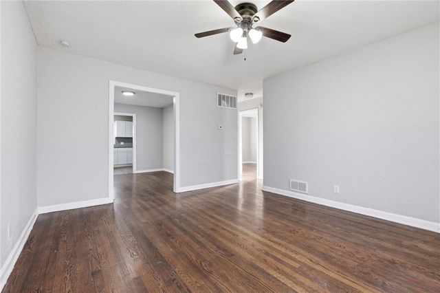 4115 E Linwood Boulevard, Kansas City, MO 64128