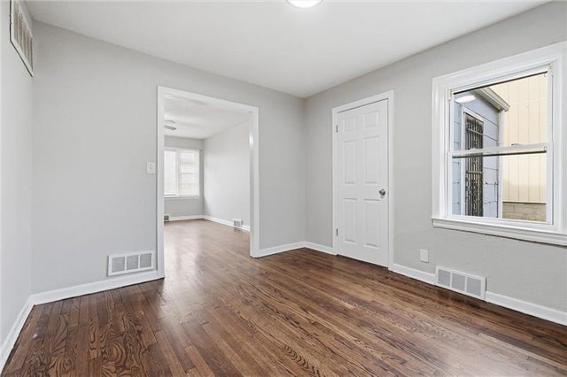 4115 E Linwood Boulevard, Kansas City, MO 64128