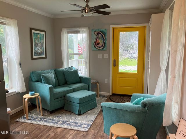 305 S Cleveland Avenue, Long Beach, MS 39560