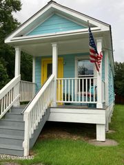 305 S Cleveland Avenue, Long Beach, MS 39560