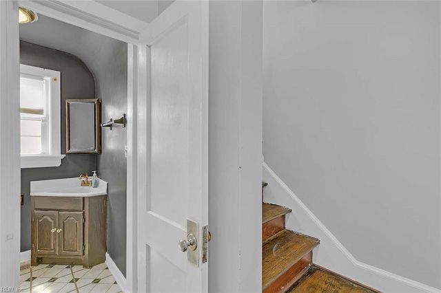 36 Davis AVE, Newport News, VA 23601