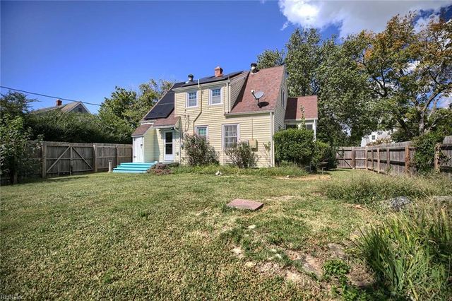 36 Davis AVE, Newport News, VA 23601