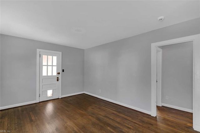 36 Davis AVE, Newport News, VA 23601